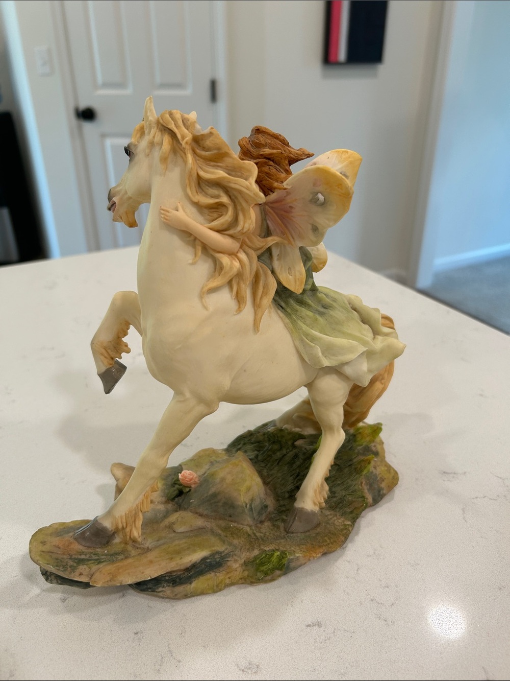 Unicorn fairy sculpture Hand-Painted - Picture 2 of 3